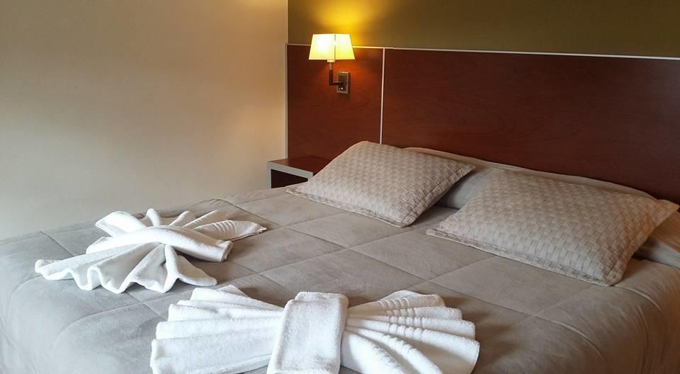 Hosteria Y Cabanas Land Park - Spa & Lodge Junín de los Andes Екстериор снимка